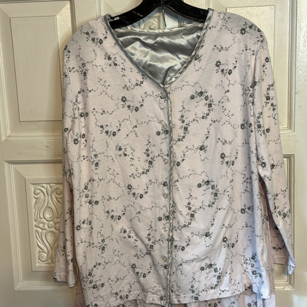 PJ Set Size Large - Picture 2 of 13